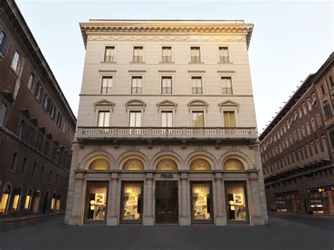 palazzo fendi a roma